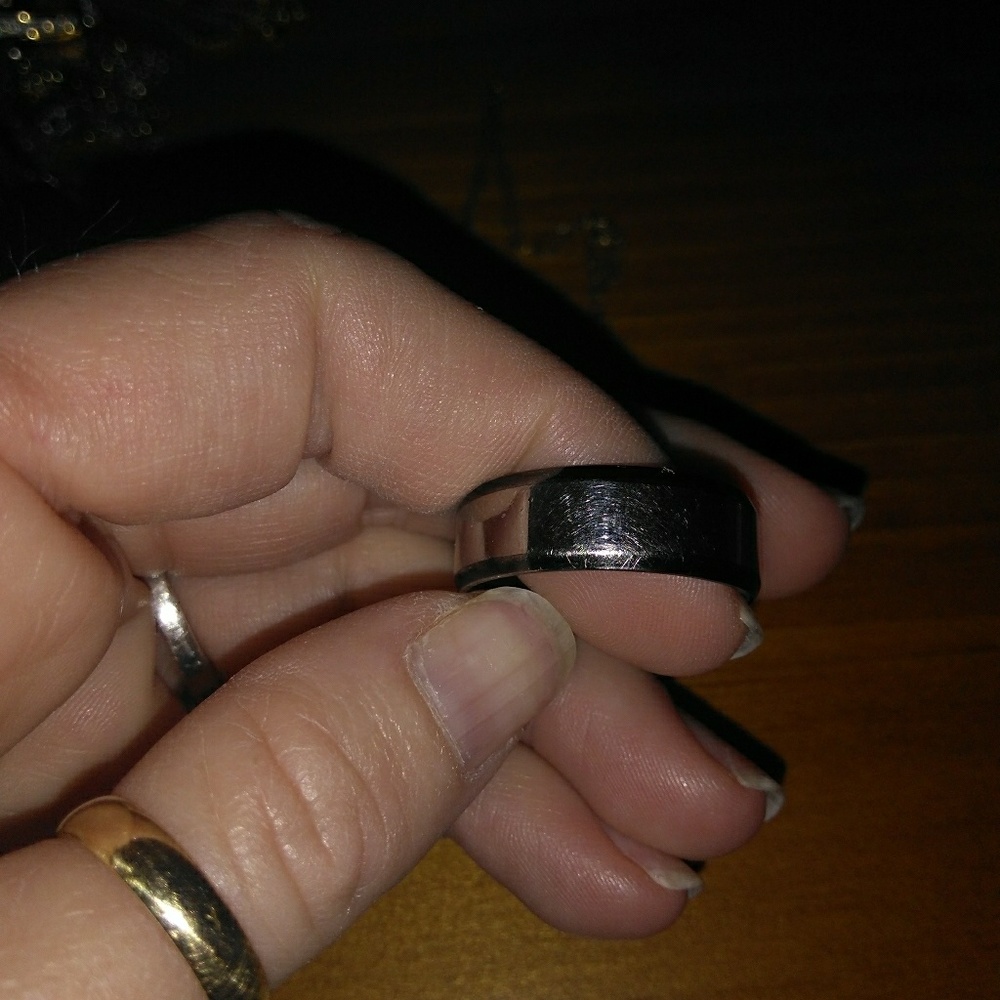 Men's wedding band